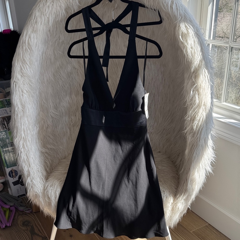 NWT Jones New York Black V-Neck Tie-Back A-Line Dress